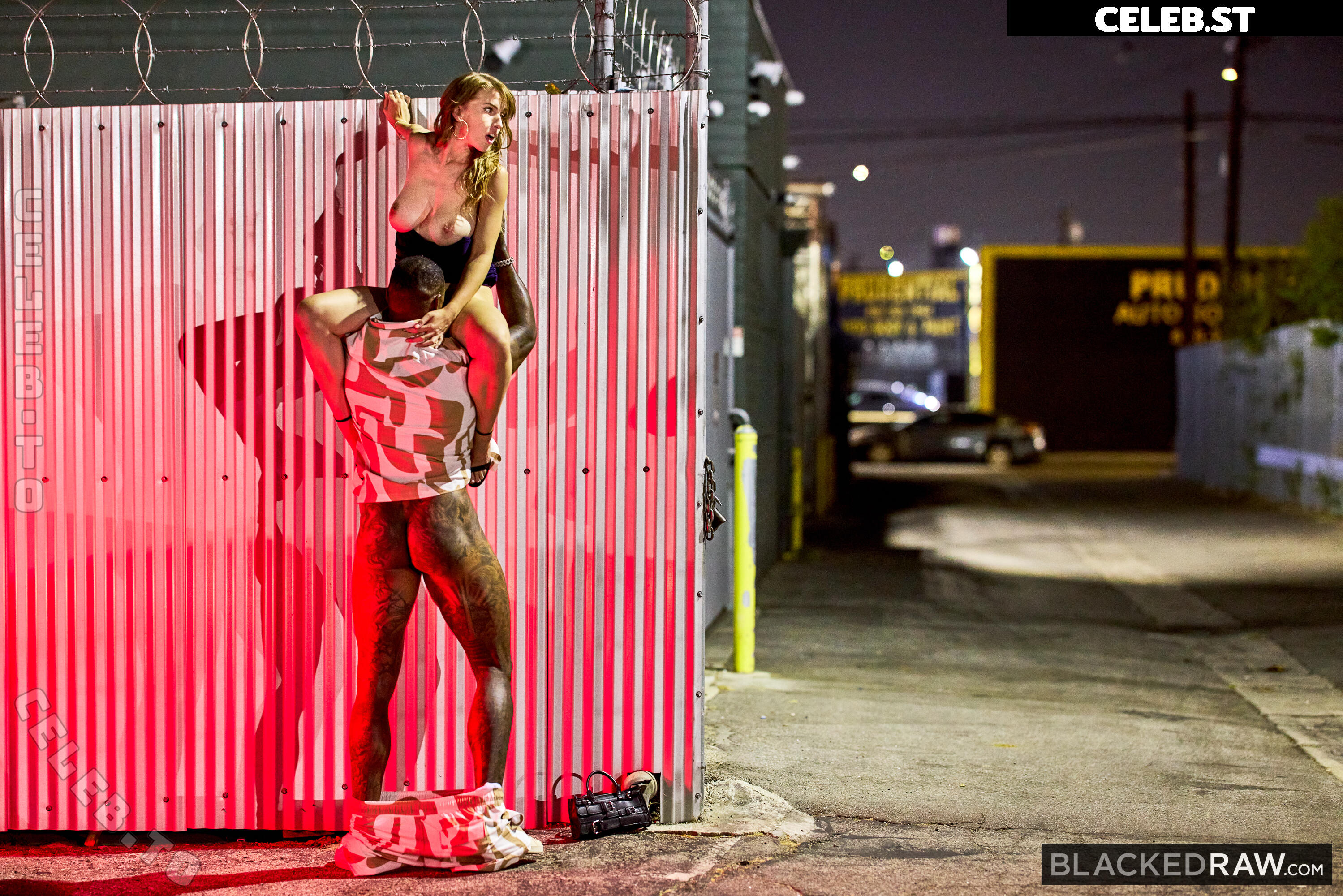 Octavia Red Image 25863643