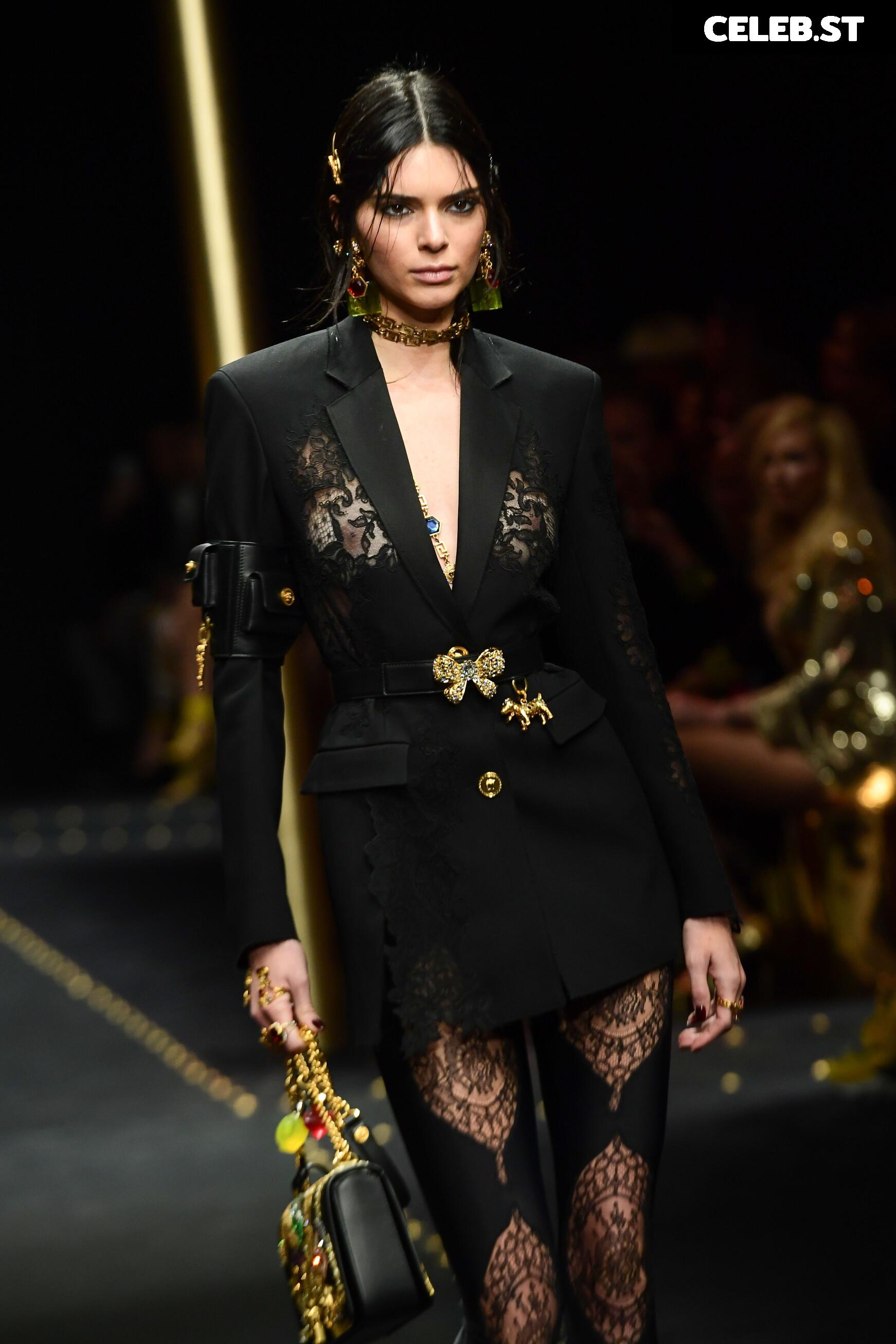 Kendall Jenner Image 25815383