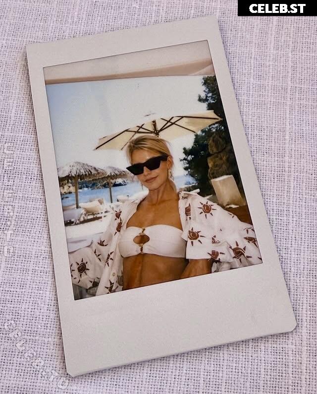 Caro Daur Image 25812210