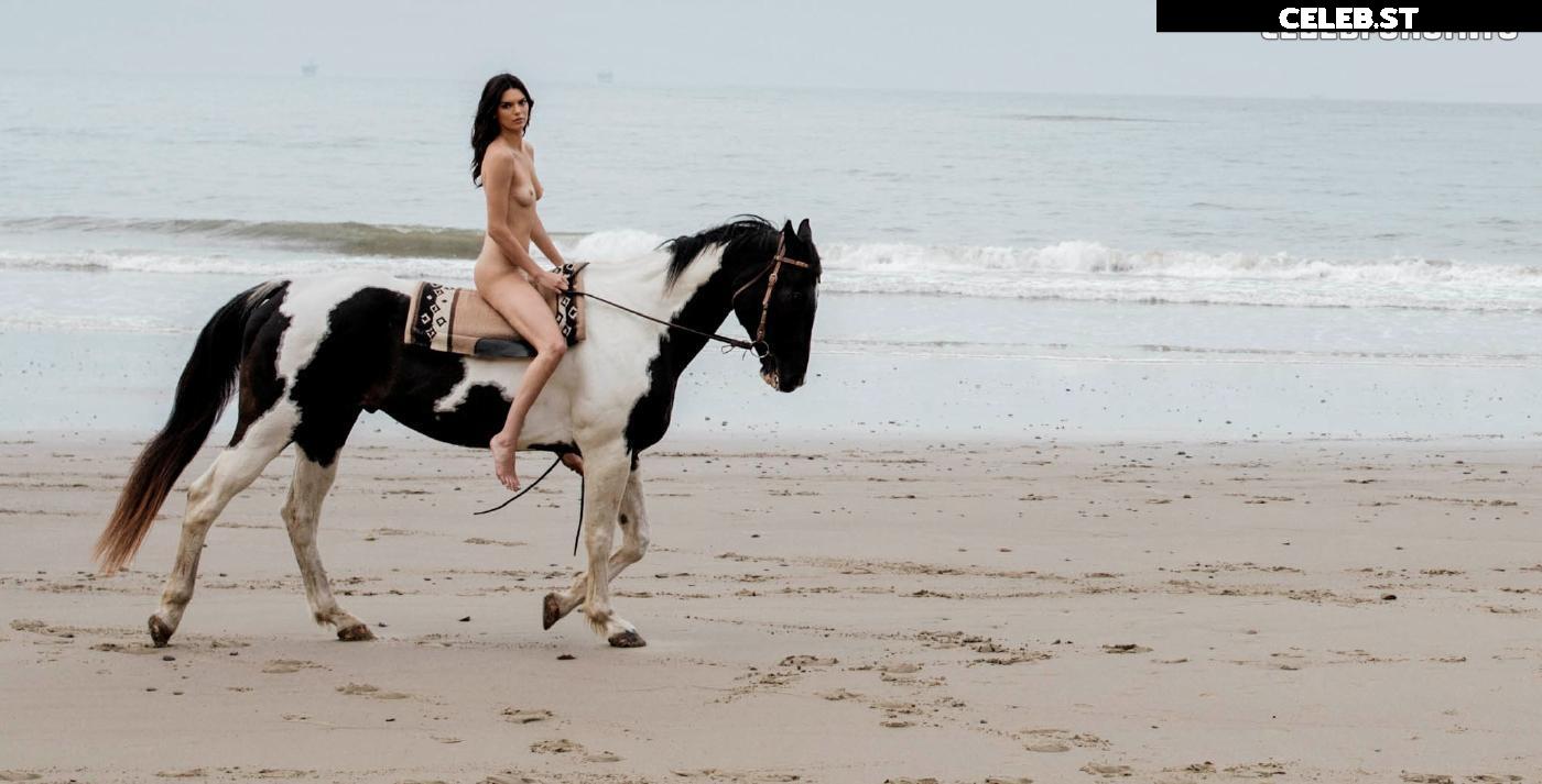 Kendall Jenner Image 25819254