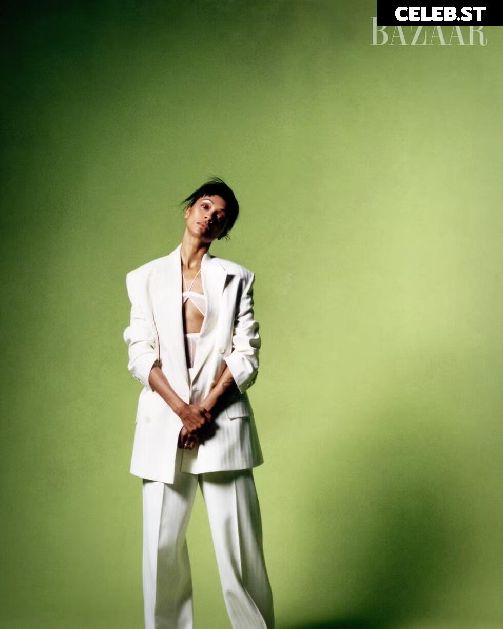 Zoe Saldana Image 25891789