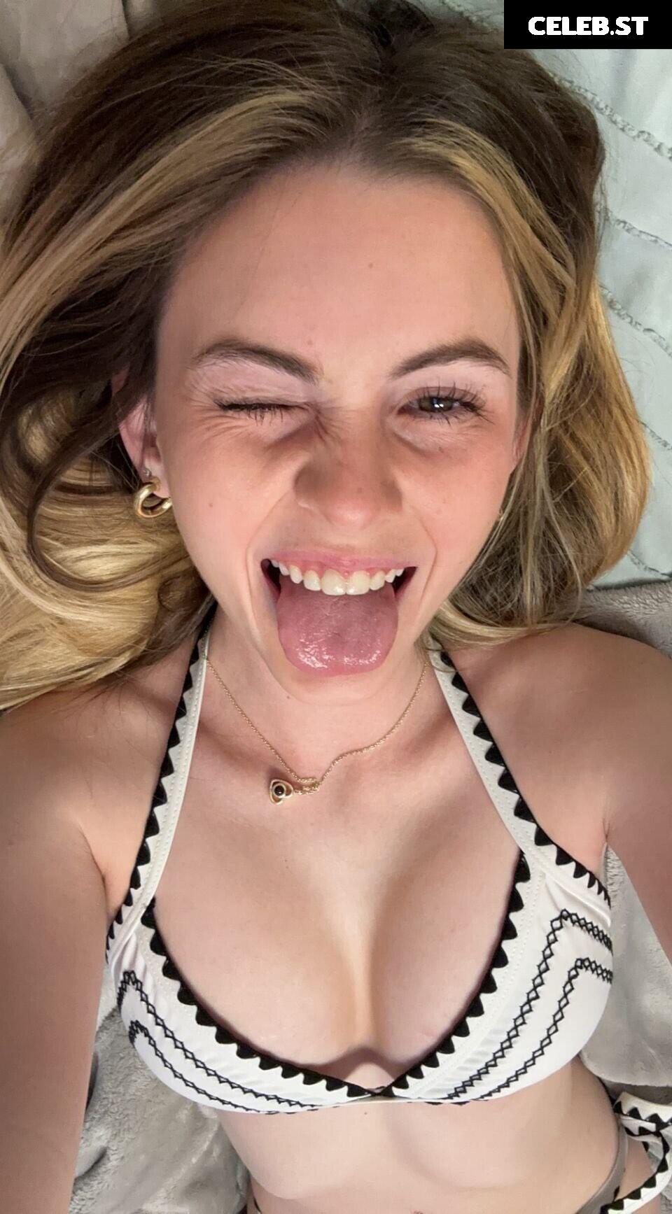 Lexi Smith Image 25883932