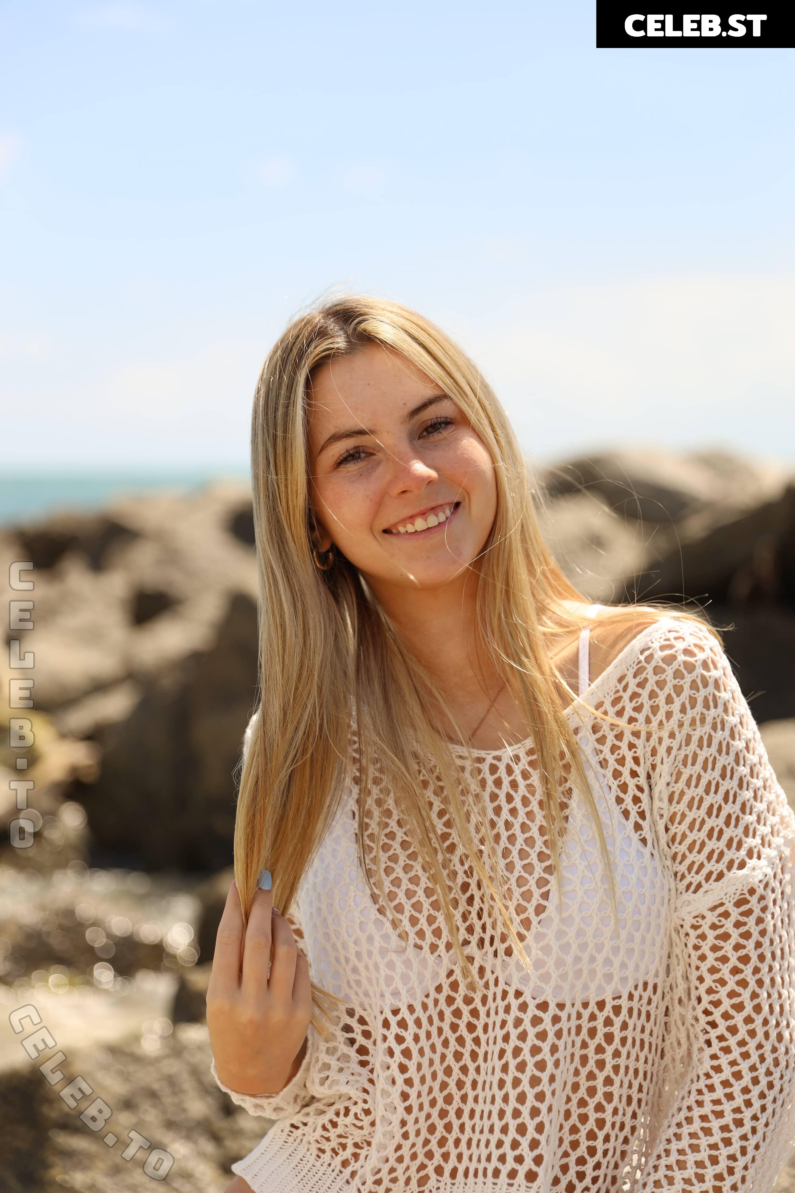 Lexi Smith Image 25727275