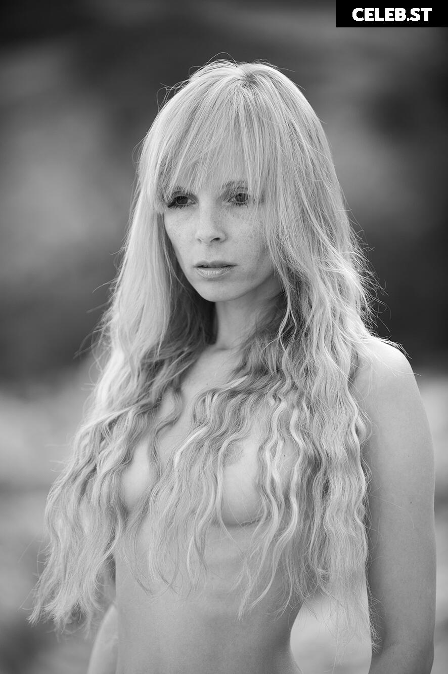 Model Cathy Image 25705402