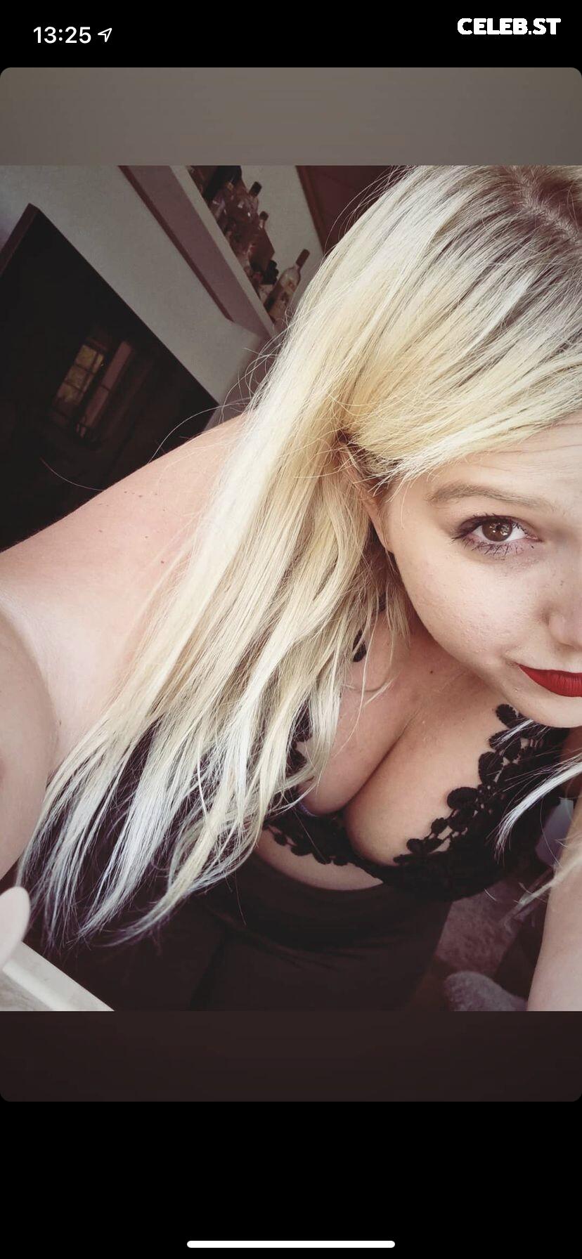 Blondiihell Image 25707078