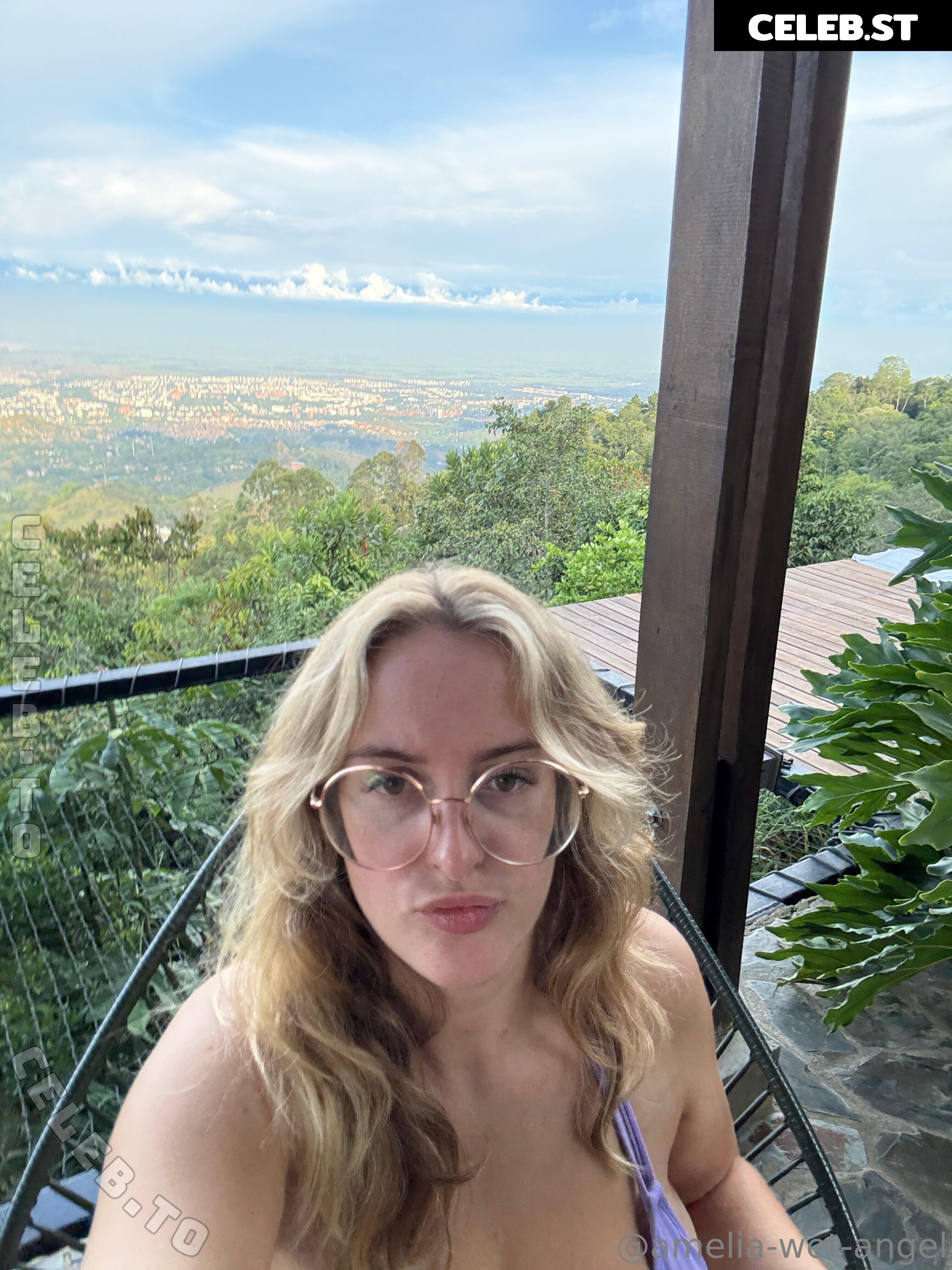 Amelia Webb Image 25784718