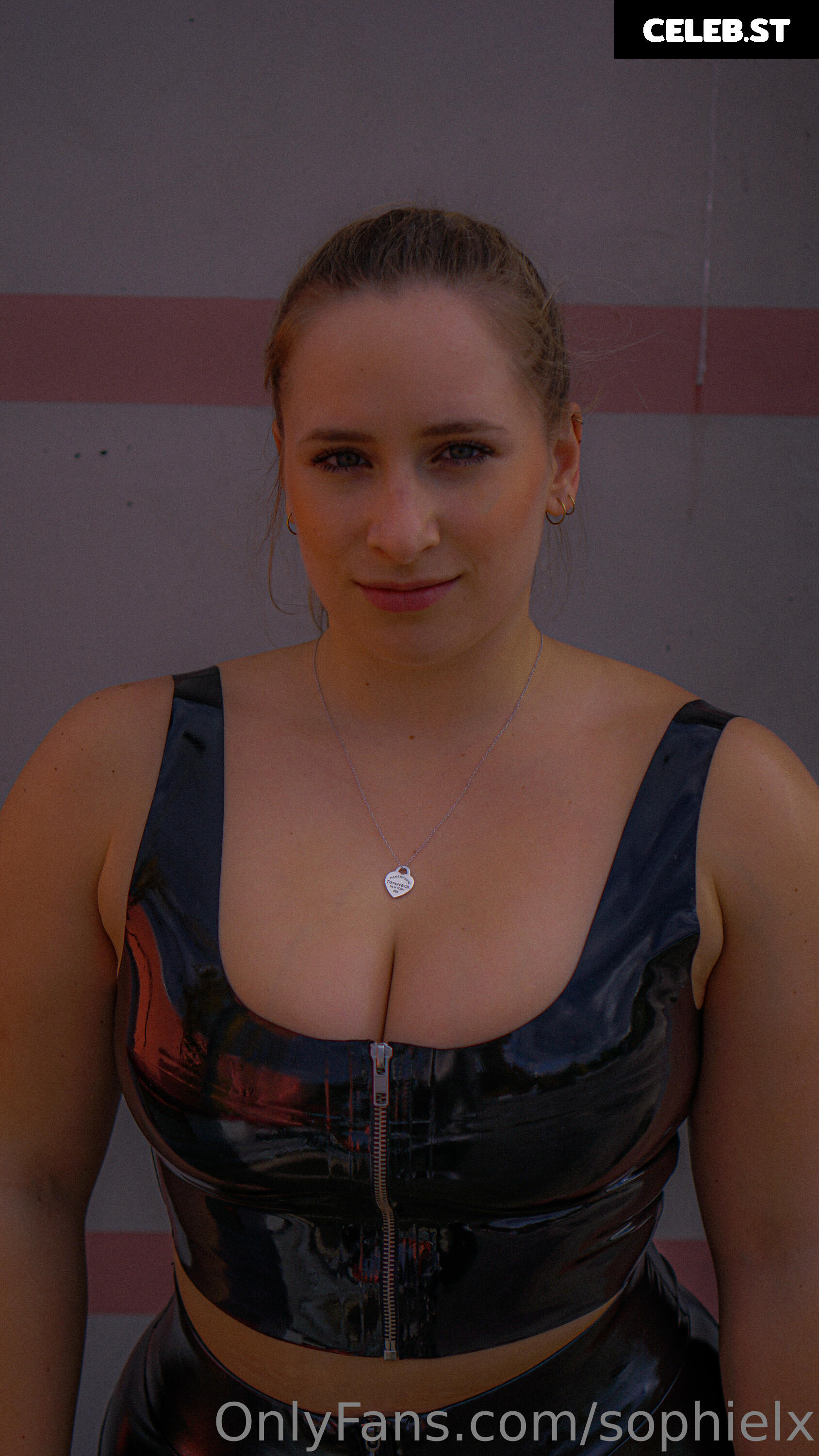 SophieLx Image 25657415