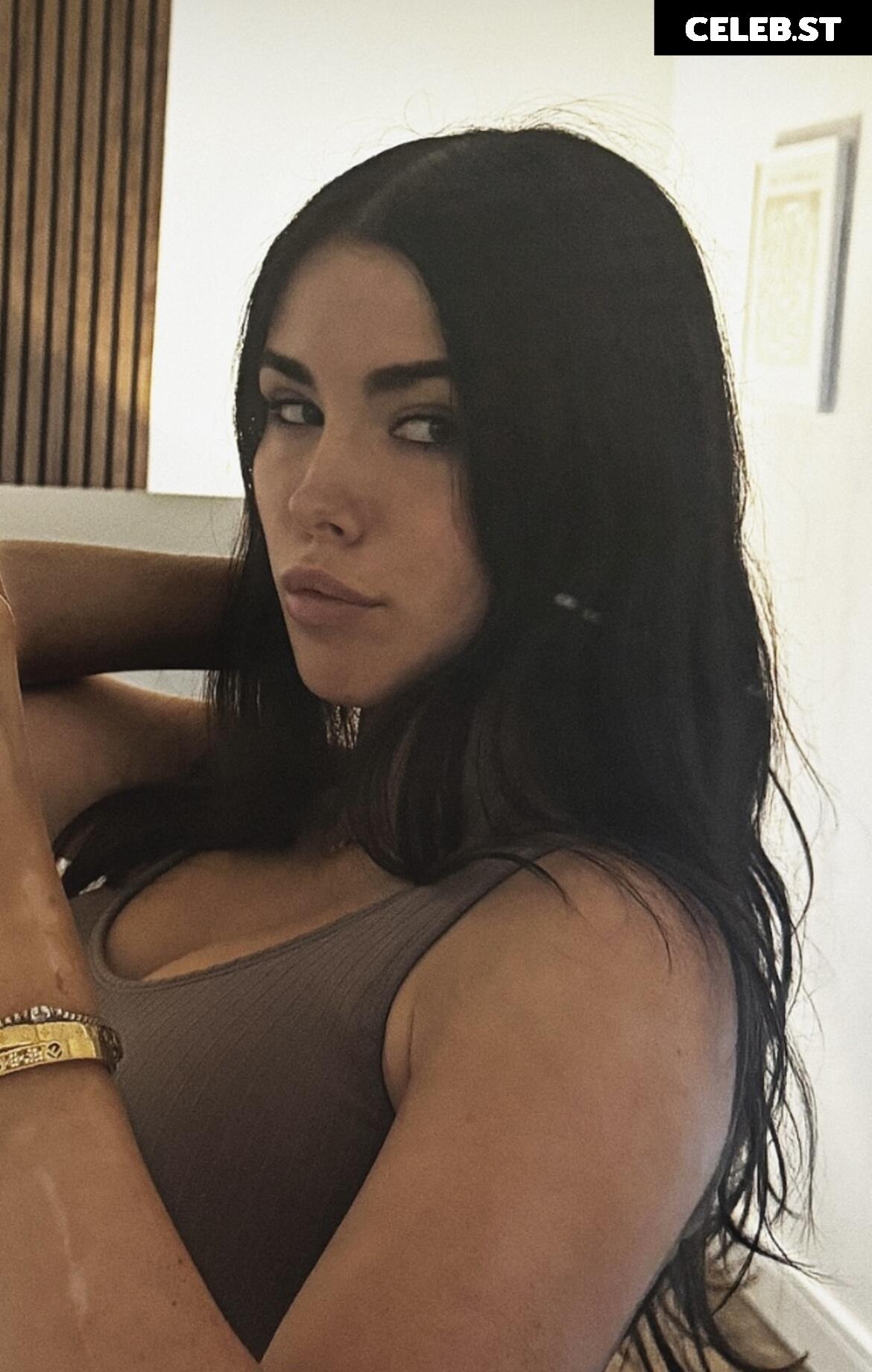 Clarissa Bea Image 2567635