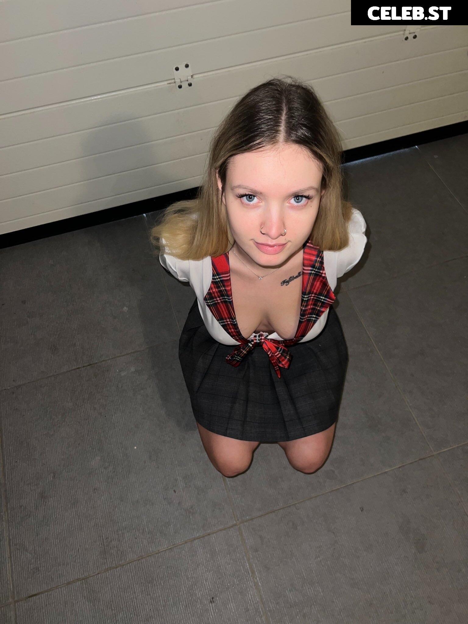 MarieMelissah Image 25630111
