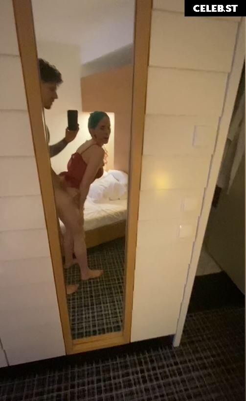 SweetGwendoline Image 2563356