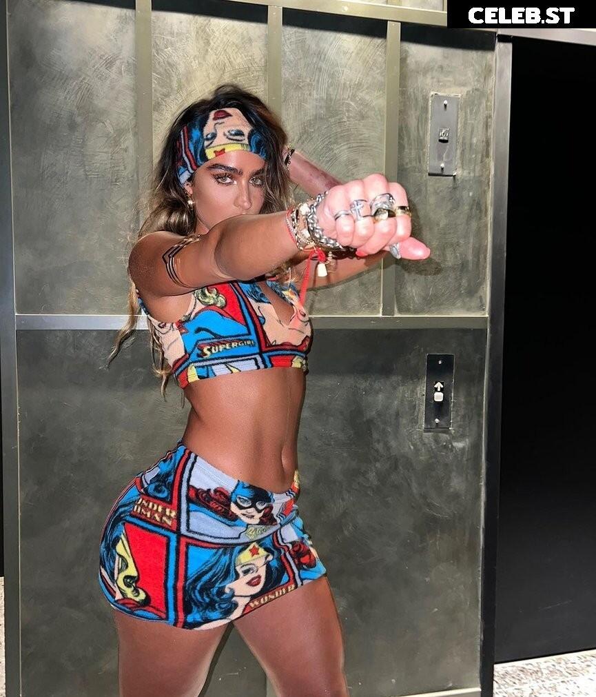 Sommer Ray Image 25606189