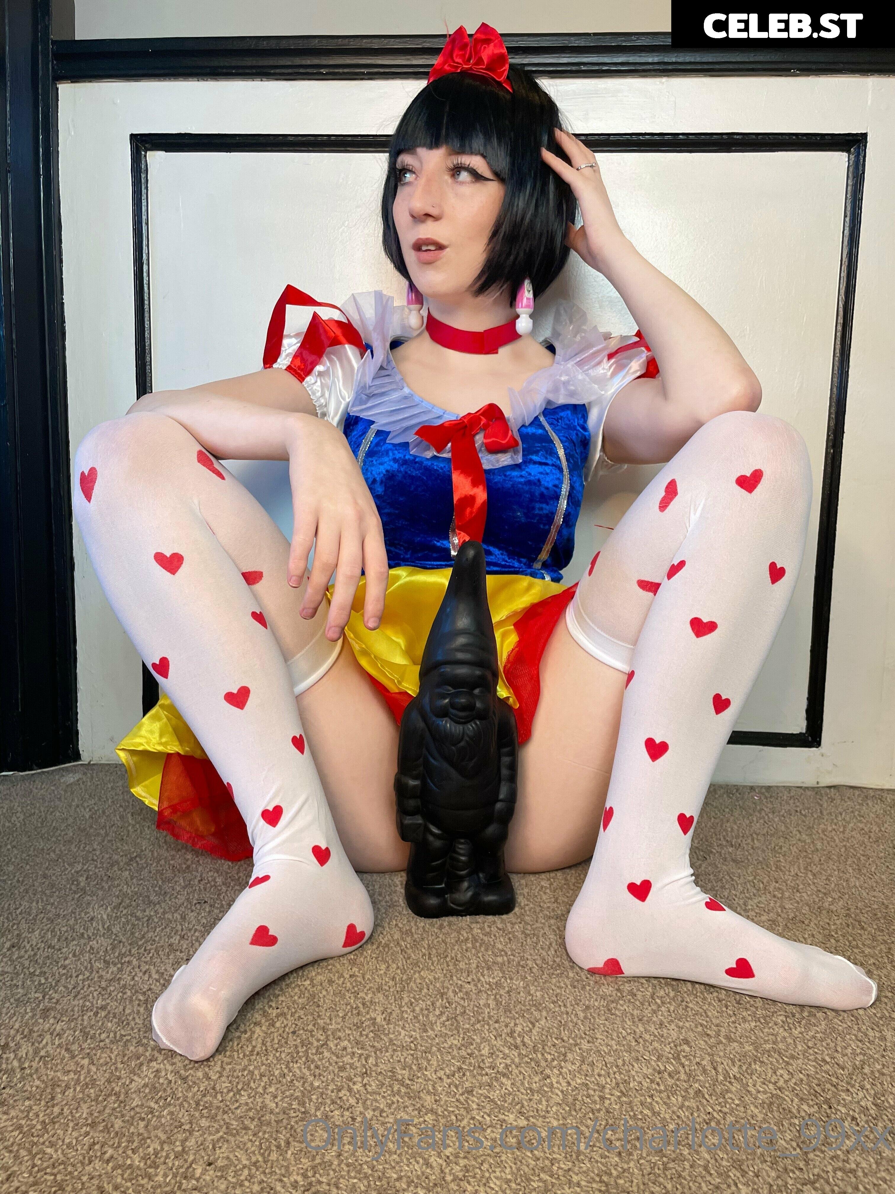 Charlotte_99 Image 2560219