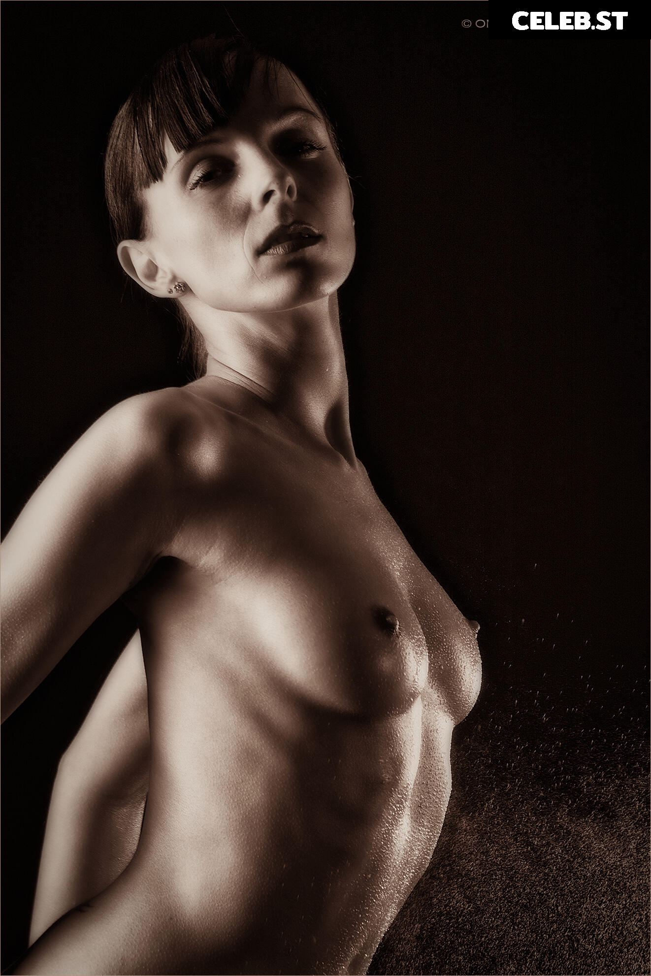 Model Cathy Image 25698630