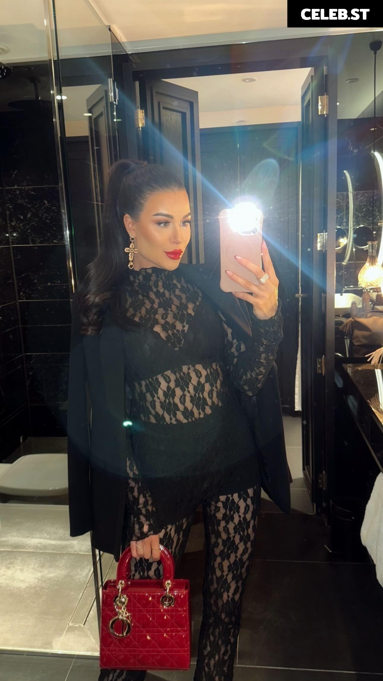 Lisa Weinberger Image 2568832