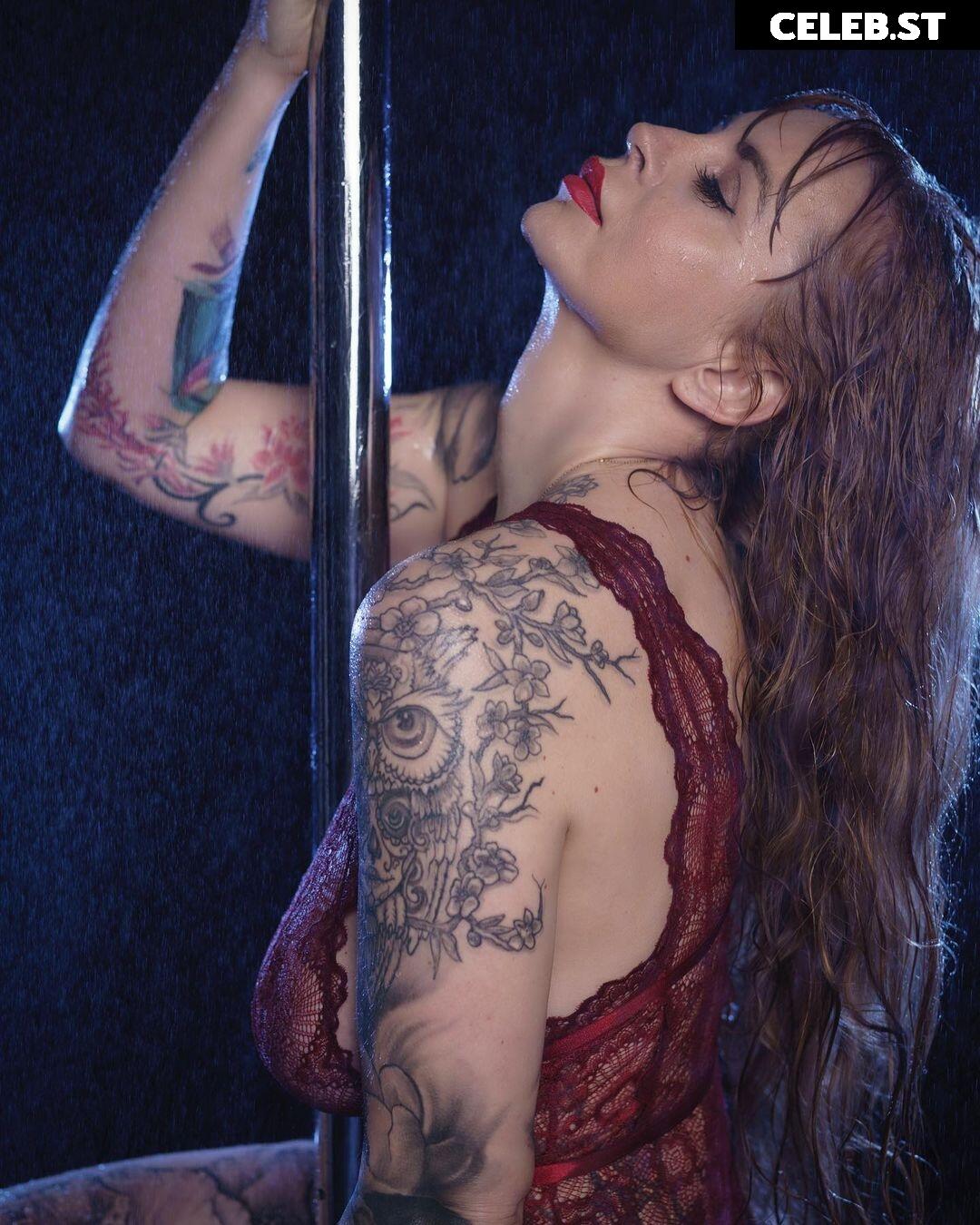 CurvyTattooed Image 2558760