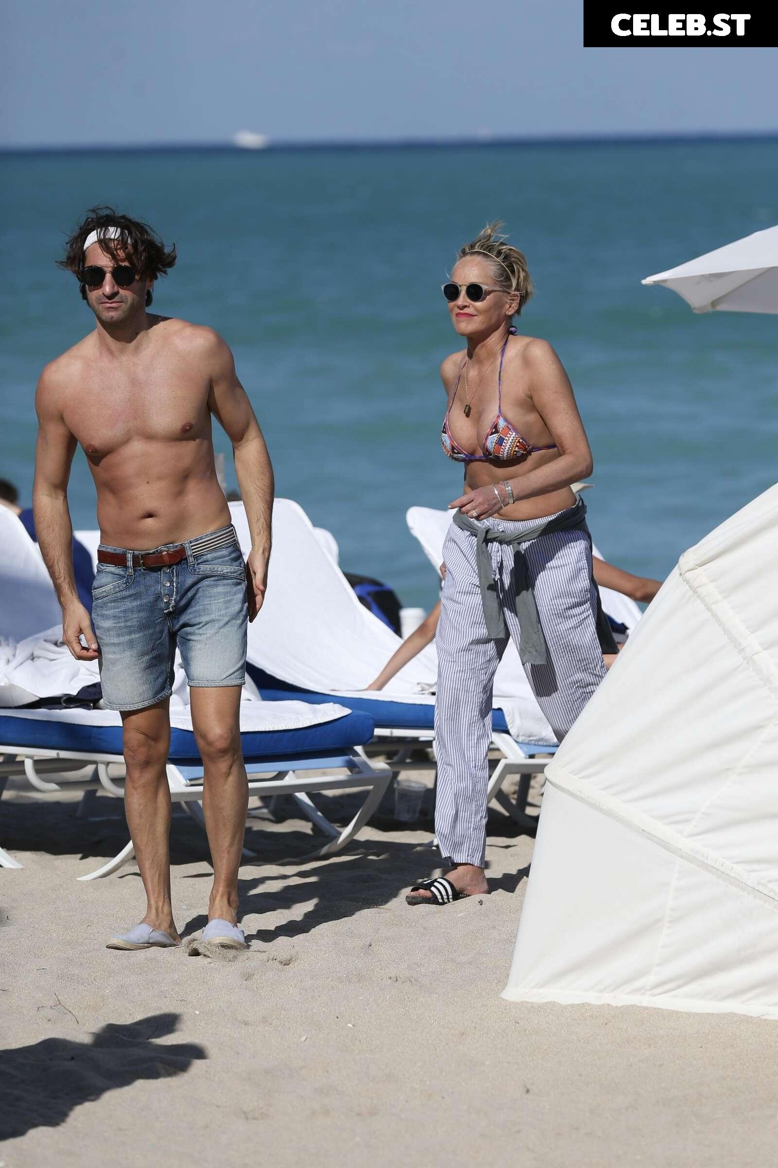 Sharon Stone Image 2546083