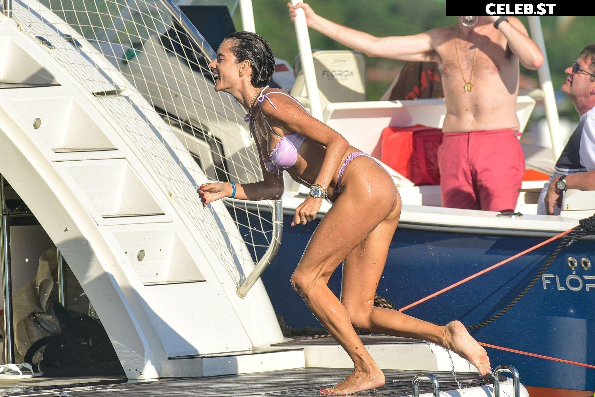 Alessandra Ambrosio Image 2547738