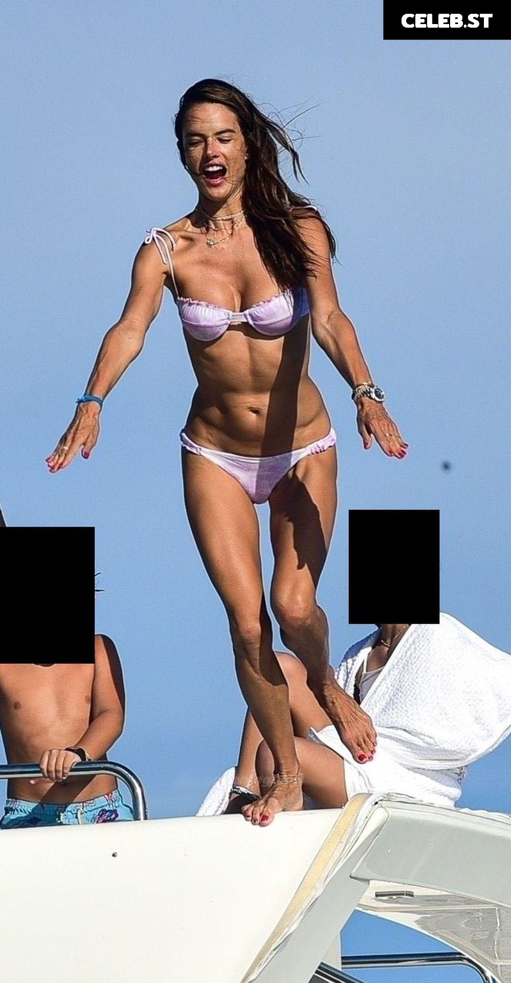 Alessandra Ambrosio Image 2547644