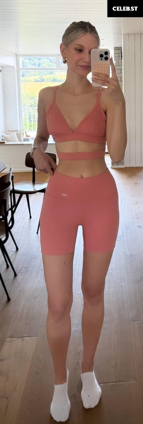 Carolin Niemczyk Image 2544003