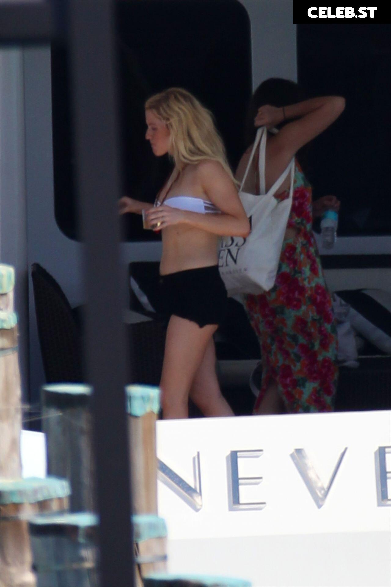Ellie Goulding Image 2542448