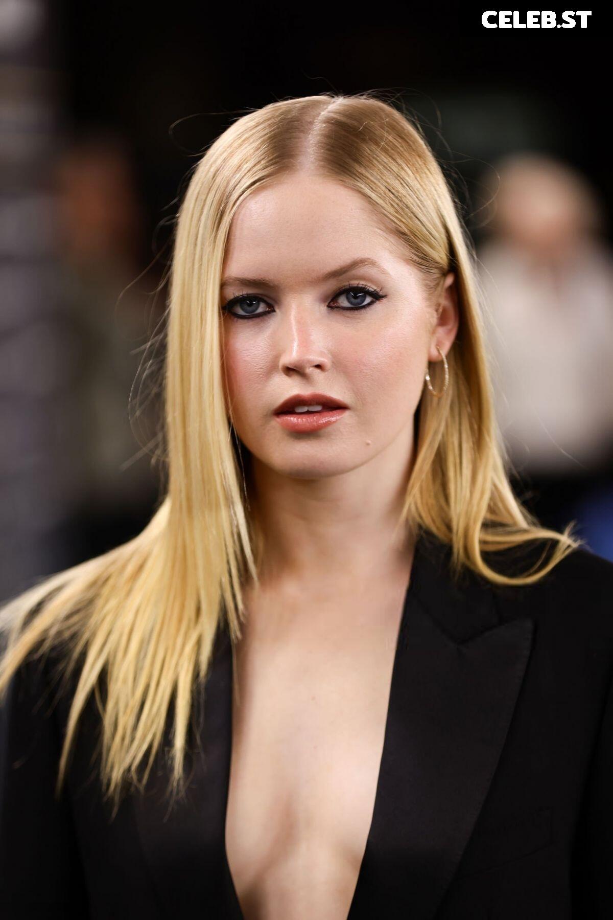 Ellie Bamber Image 2542720