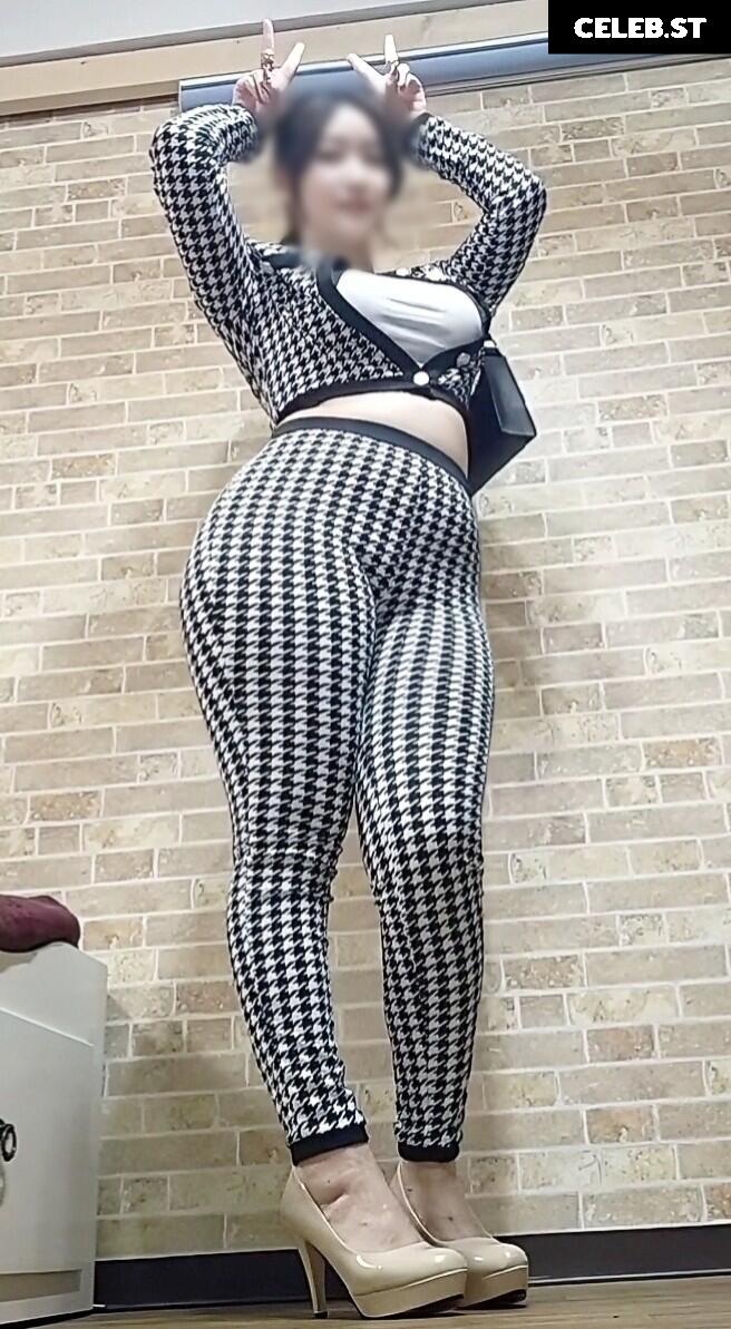 nene_booty | nene_workout Image 25405687
