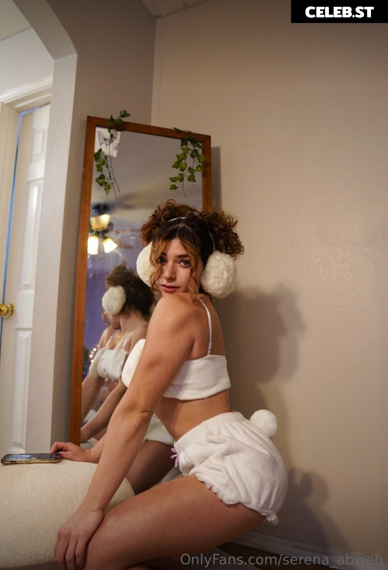 Serena Abweh / Rena_Serenaa Image 25406581