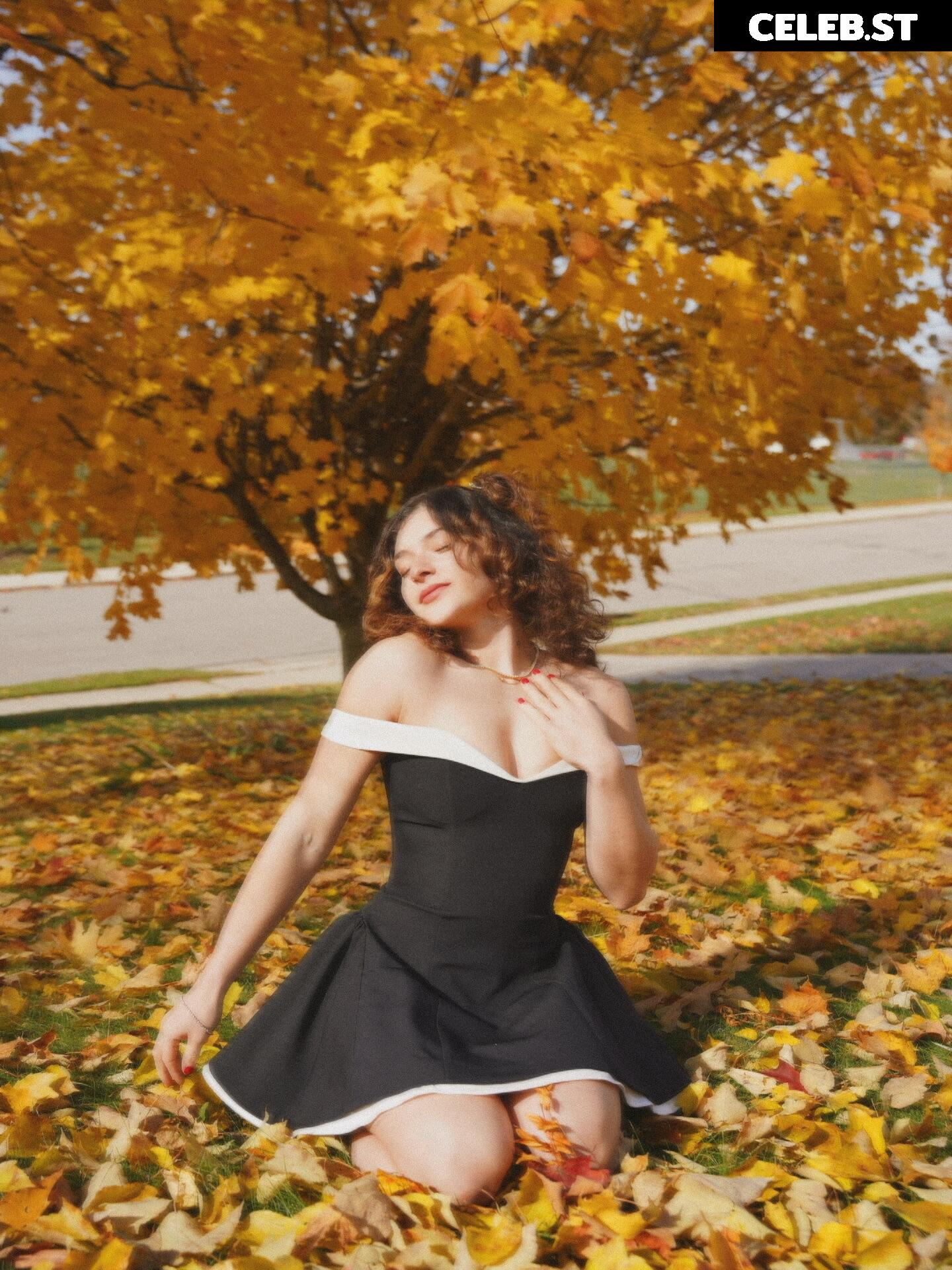 Serena Abweh / Rena_Serenaa Image 25406753