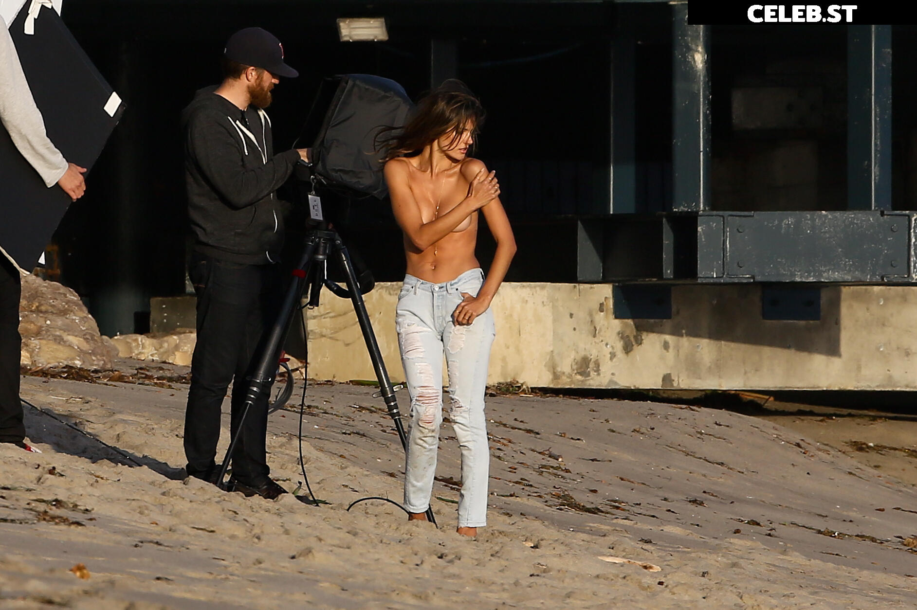 Alessandra Ambrosio Image 2548556
