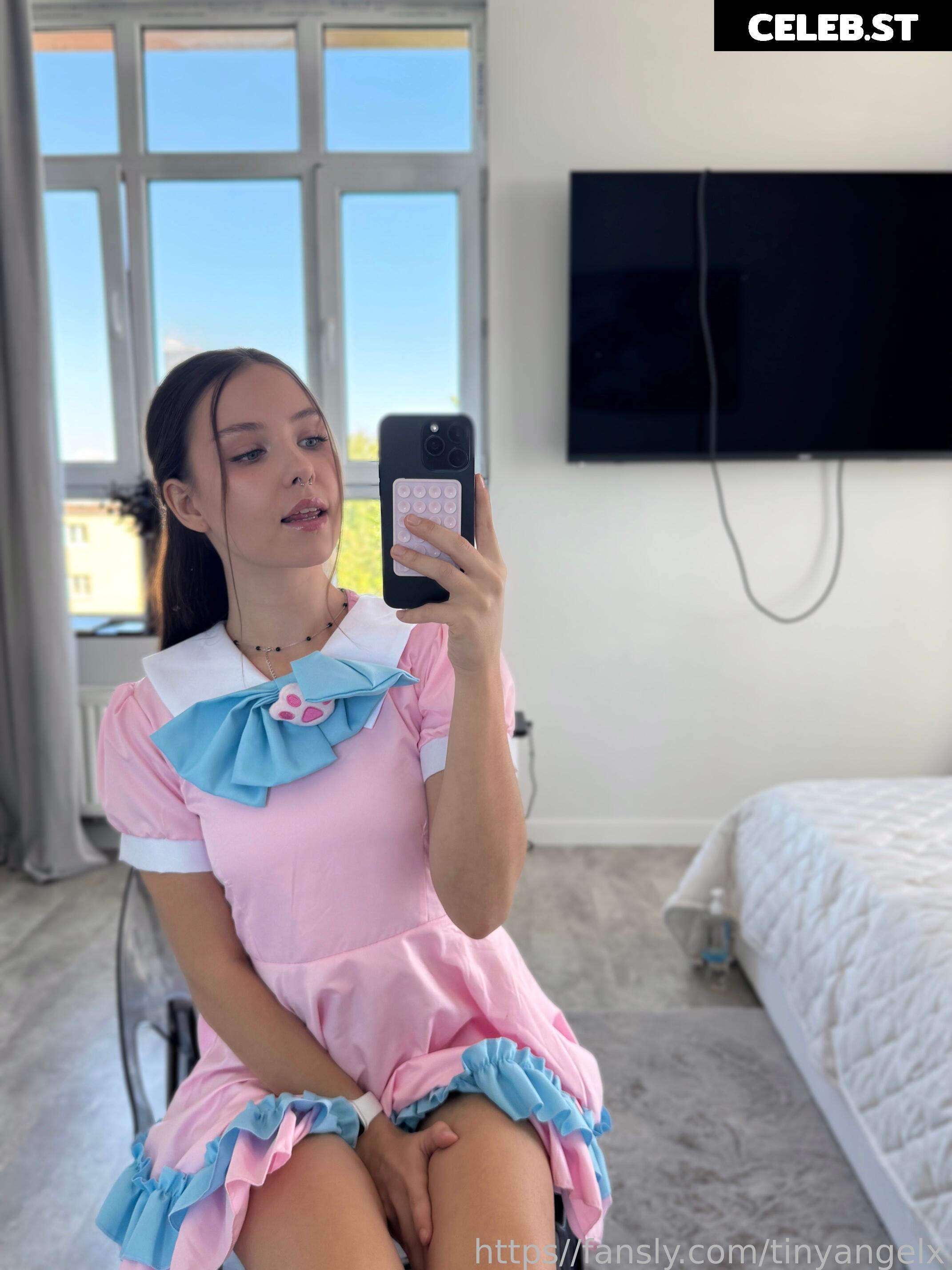 Tinyangelx | Me_Emily | tiny_angel | _rileyreid_ Image 25369534