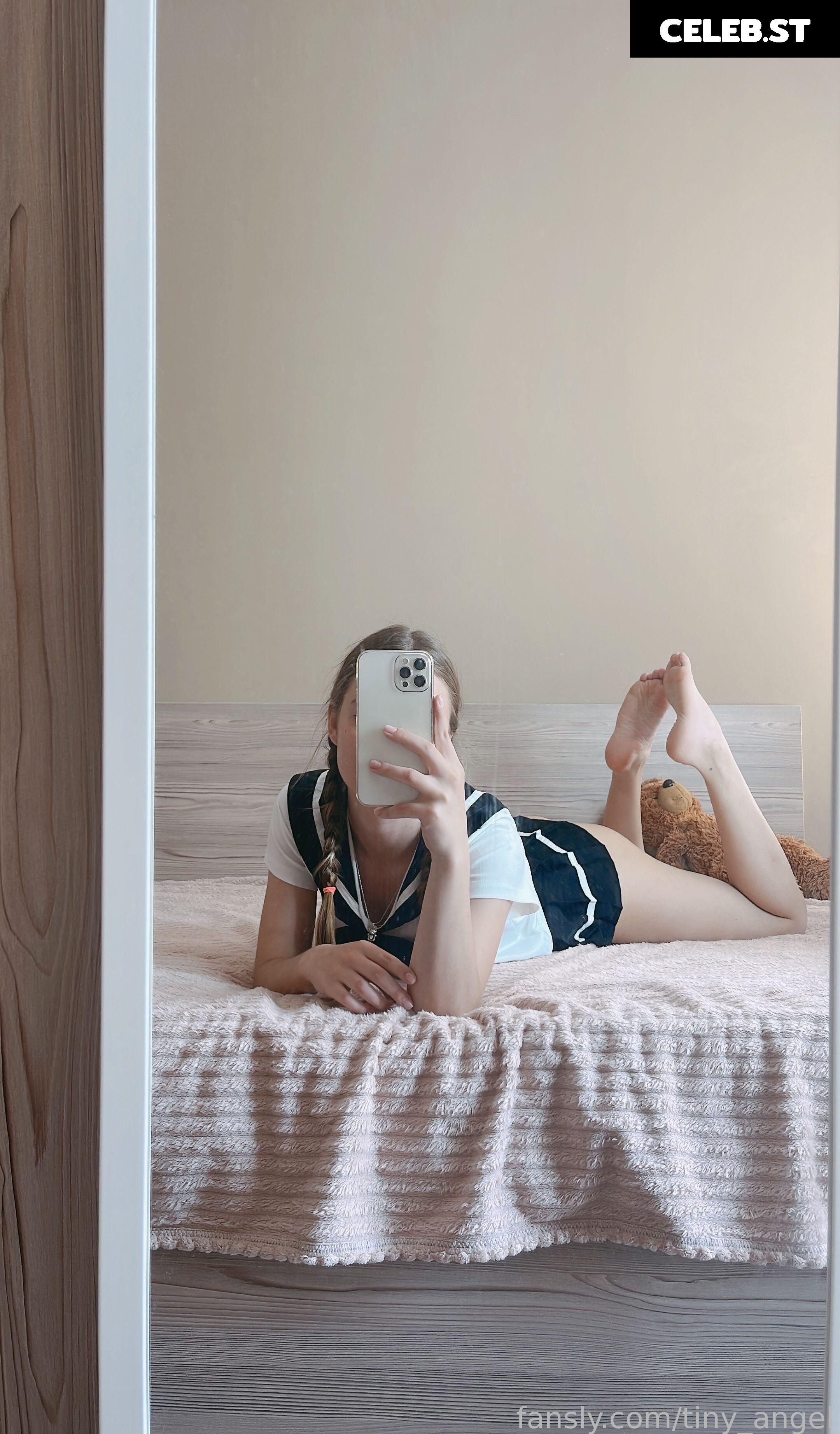 Tinyangelx | Me_Emily | tiny_angel | _rileyreid_ Image 25311887