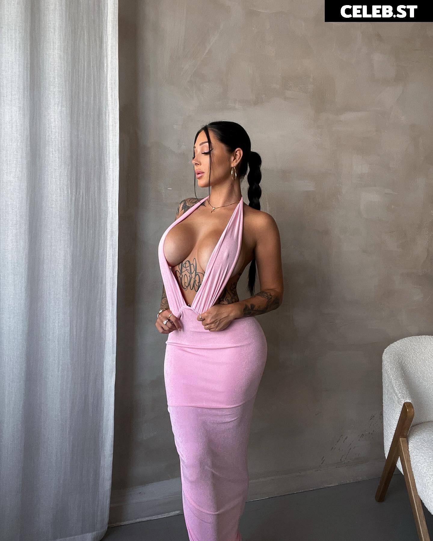 Valerie Cossette Image 2532783