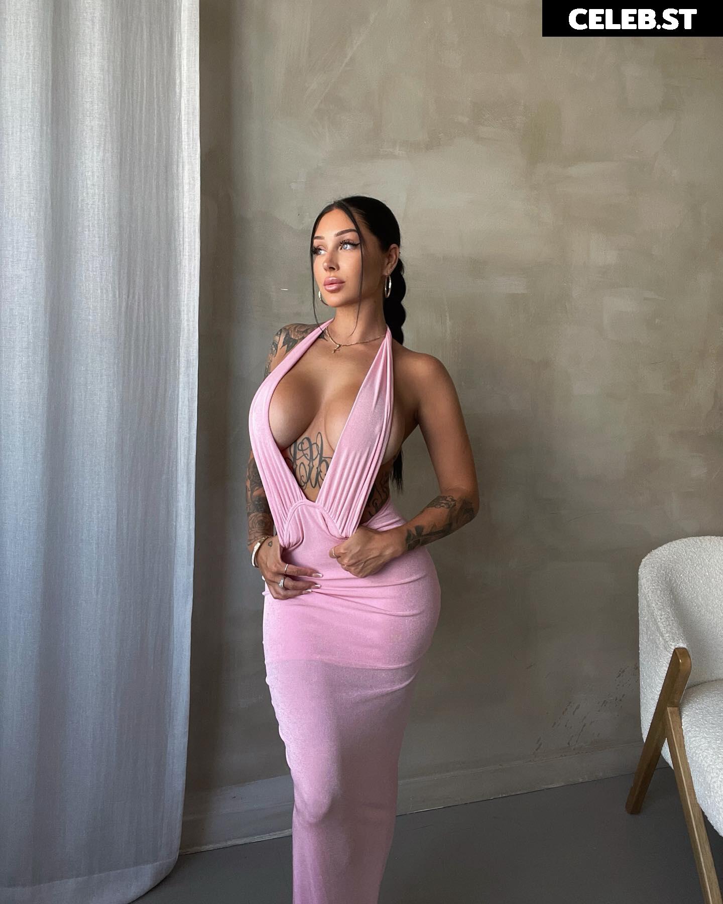 Valerie Cossette Image 2532760