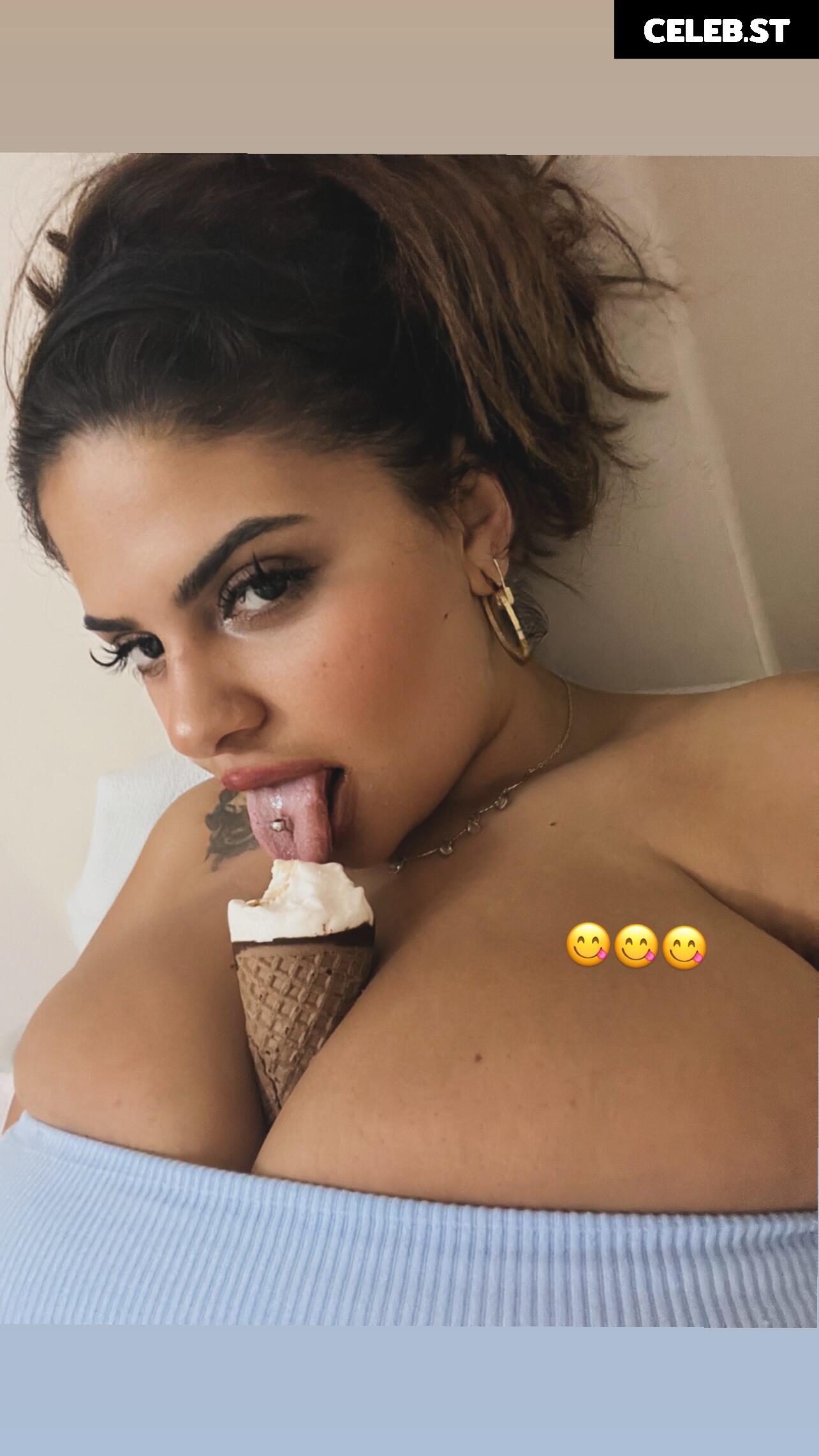 Silentnnova, Turkish busty HaticeYilmaz Image 25308903