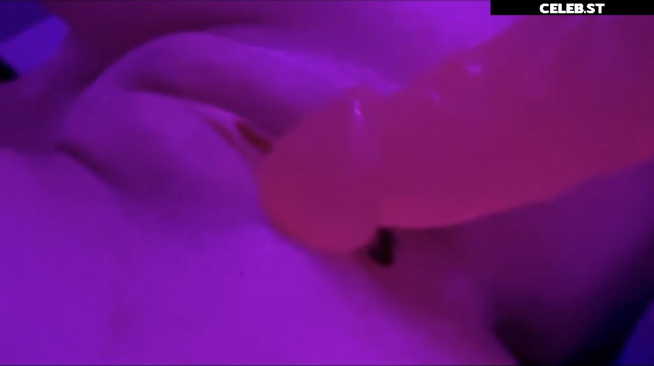 emma.em Image 253942