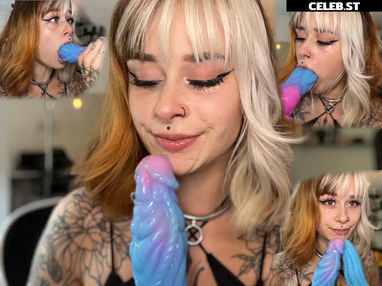 Sallydinosaur Image 2529149