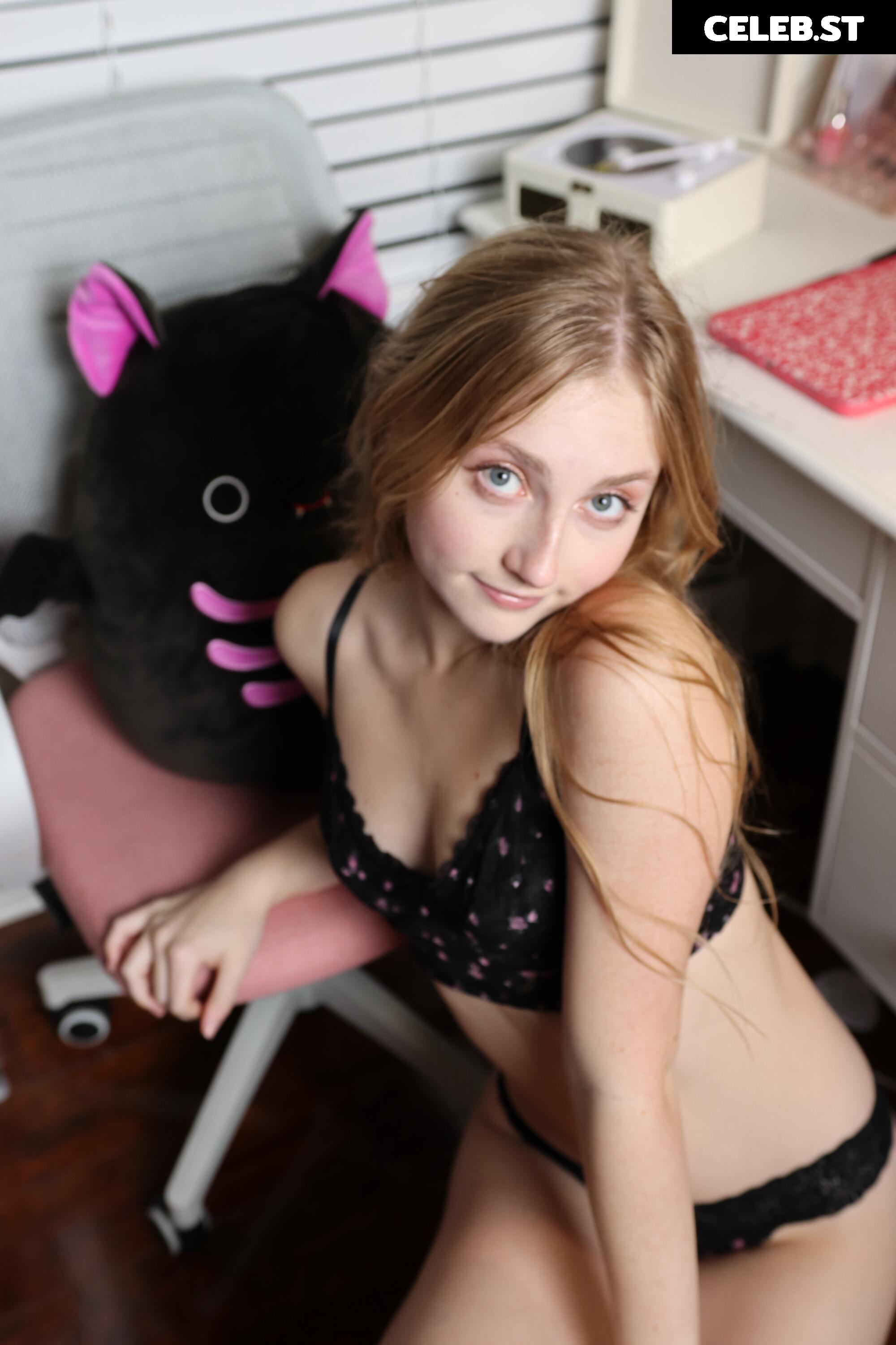 Ava Mathis - Ava.cherrry Image 25282525