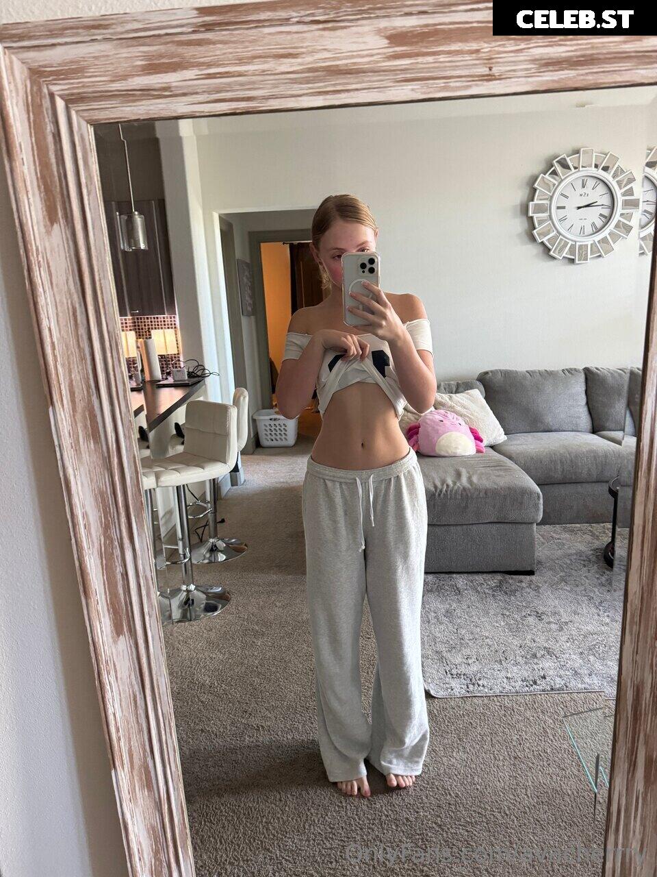 Ava Mathis - Ava.cherrry Image 25282640