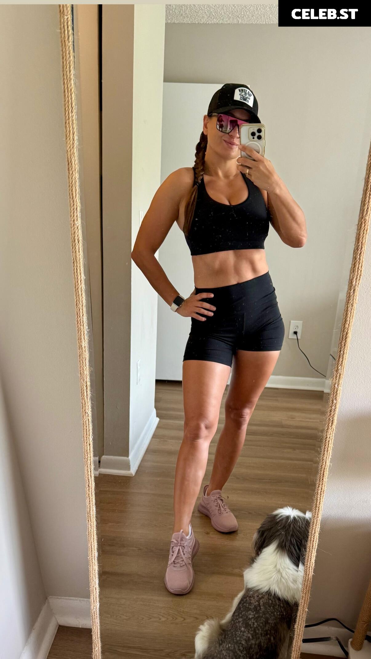karolina kowalkiewicz / karolinaufc Image 25282309