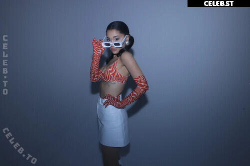 Ariana Grande Image 25151233