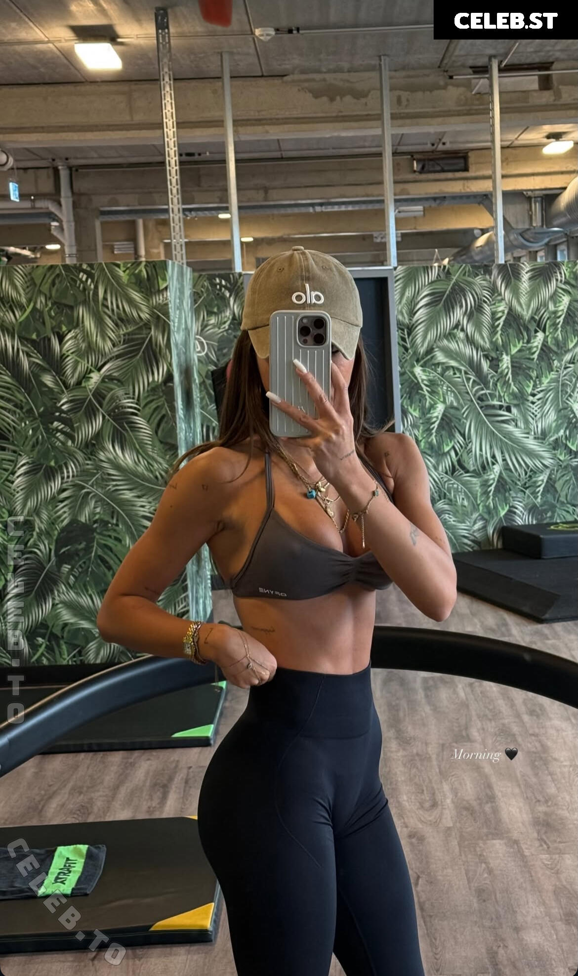 Merve Özkan Image 25150675