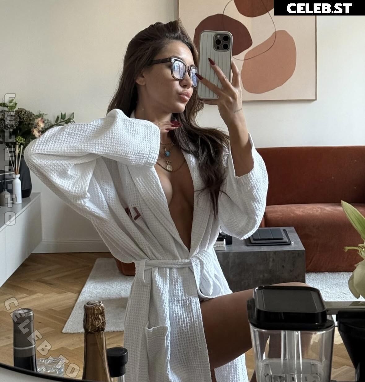 Merve Özkan Image 25161454