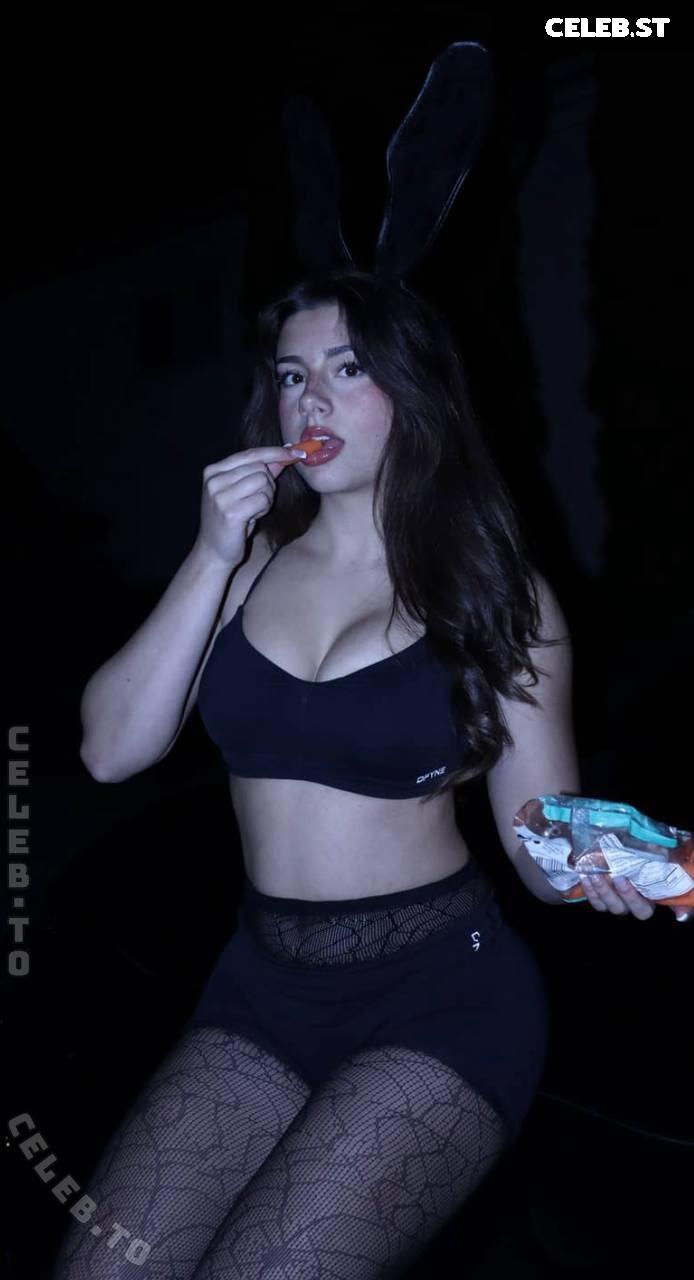 Mikayla Campinos Image 25171475