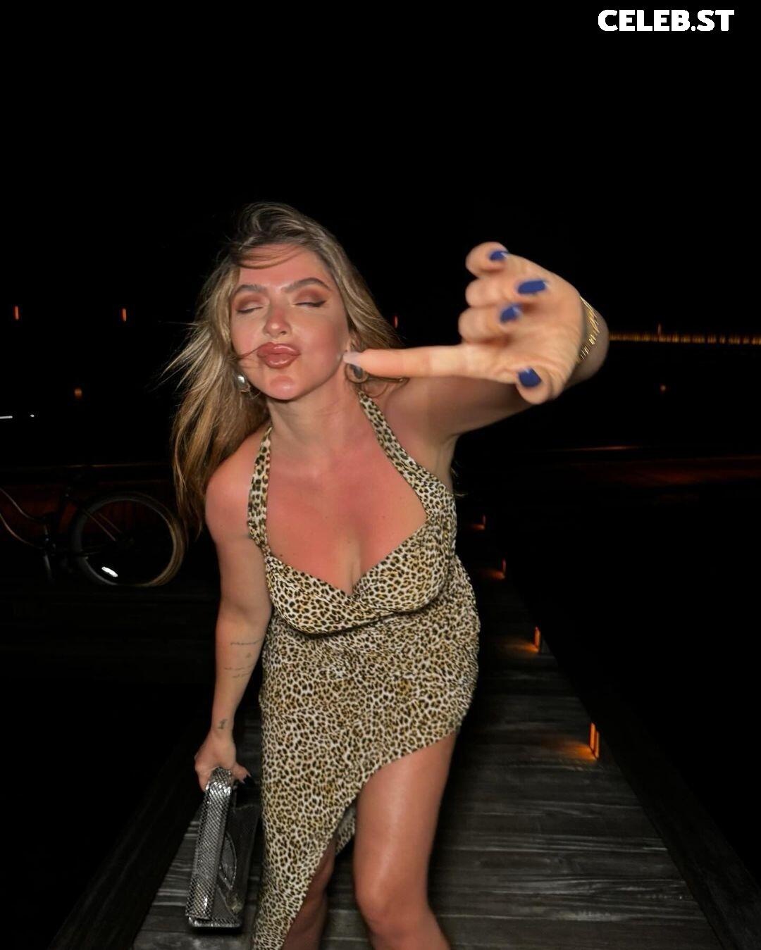 Hadise Image 25173695