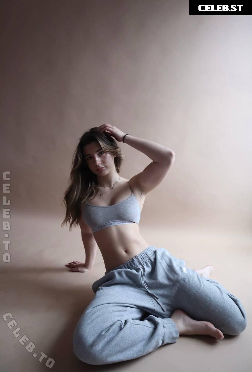 Mikayla Campinos Image 25172091