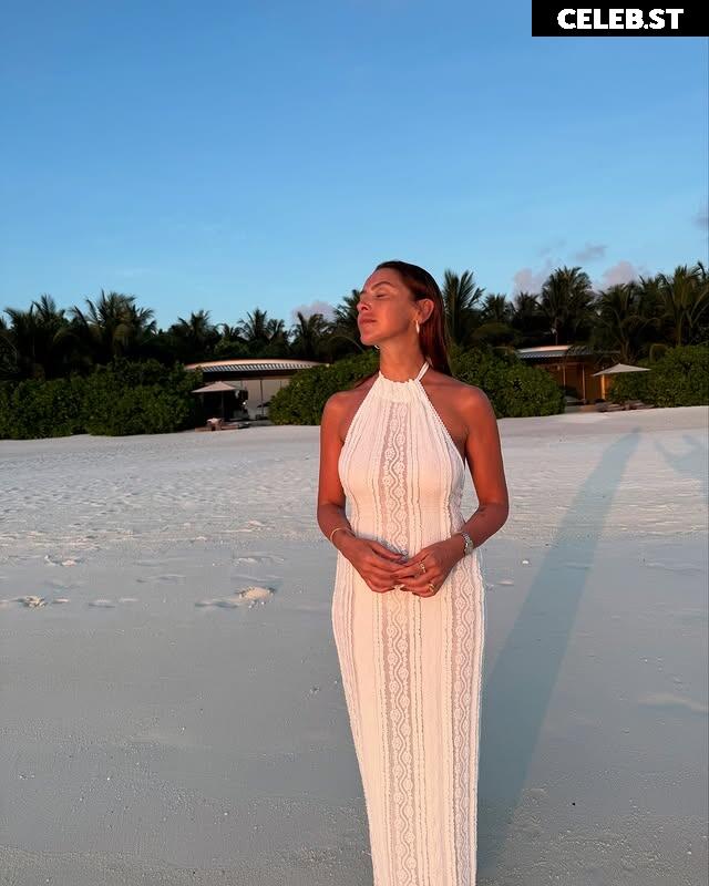Hadise Image 25149134