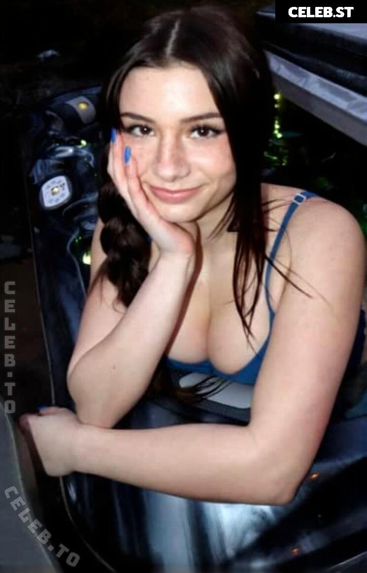 Mikayla Campinos Image 25116376