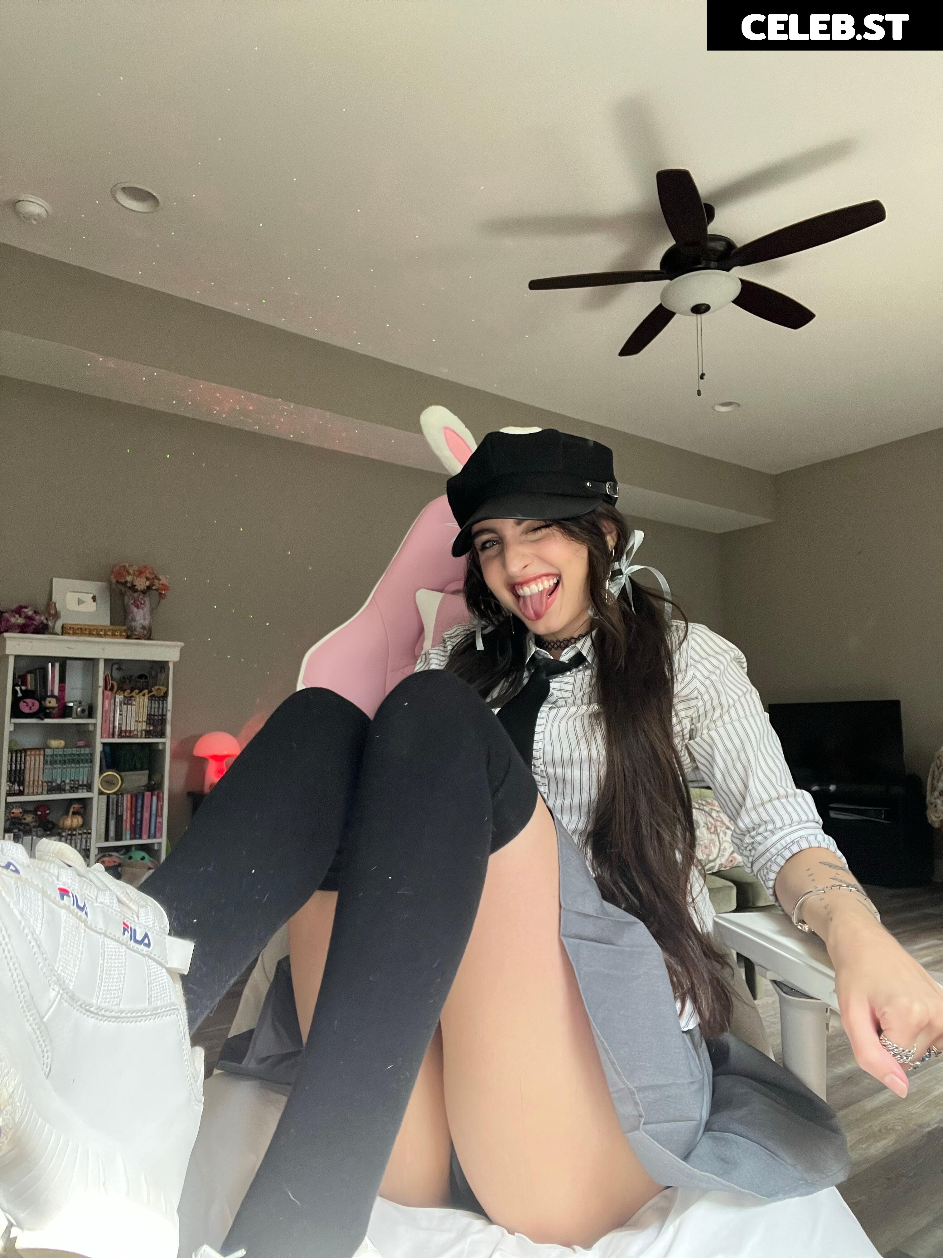 beebee Image 2511244