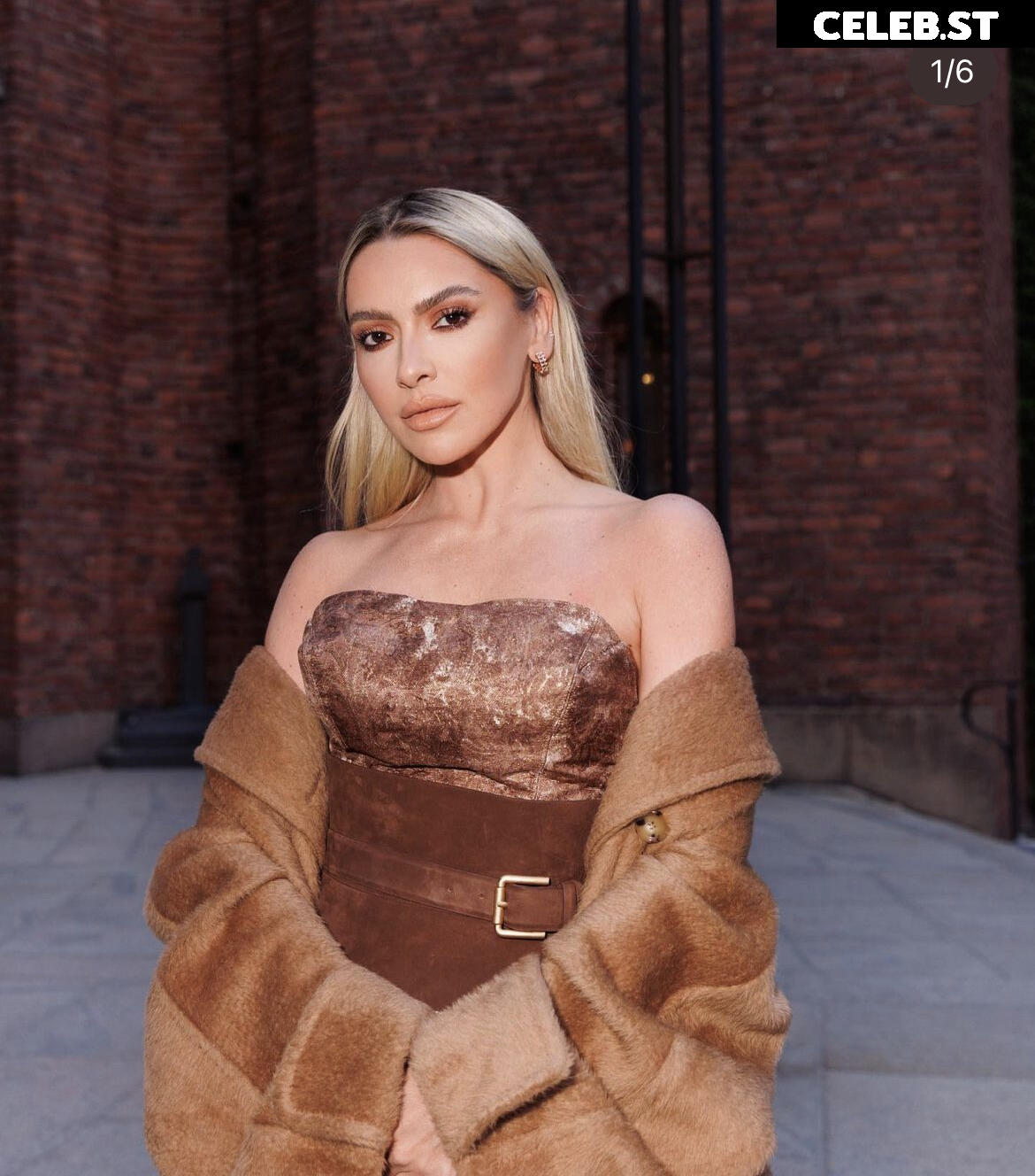 Hadise Image 25124186