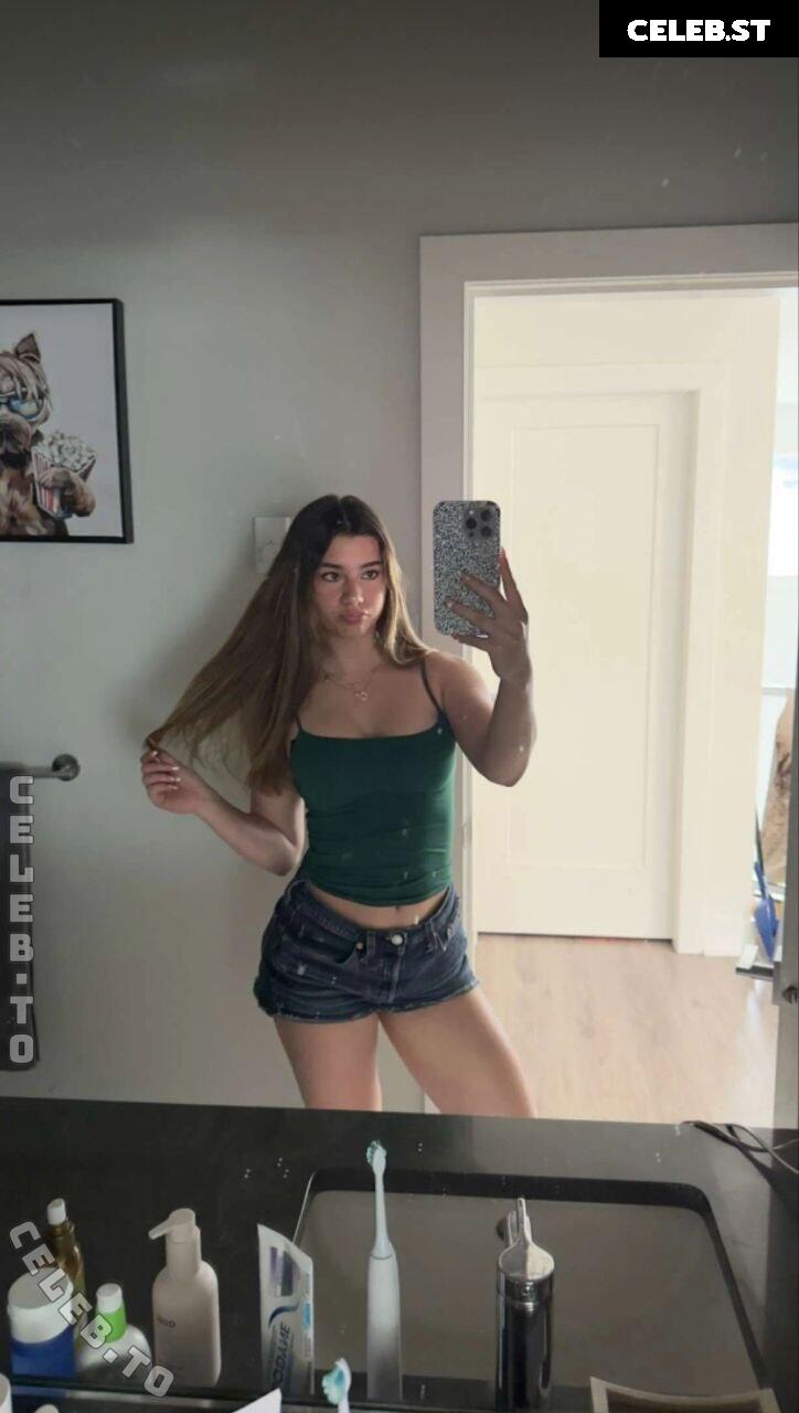 Mikayla Campinos Image 25192756